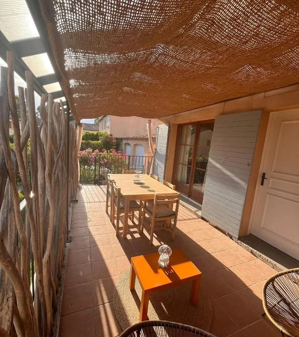 Villa Haut De Gamme Golf De Pont Royal 6 Personnes, Climatise, Piscine Mallemort 0*,  Franciaország